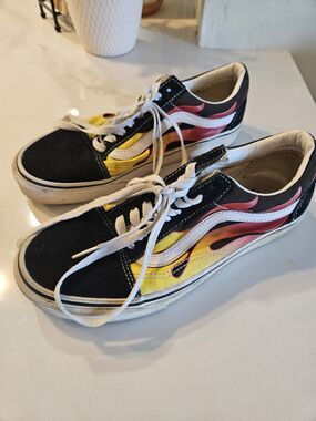Vans Old Skool Flame Sneakers Mens Size 6.5  Women 8 US Skateboard Shoe Classic